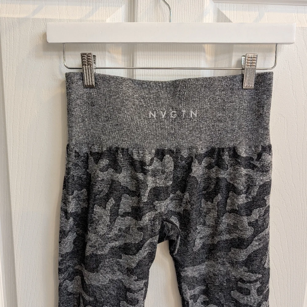 NVGTN Seamless Camo Leggings - Picture 5 of 8